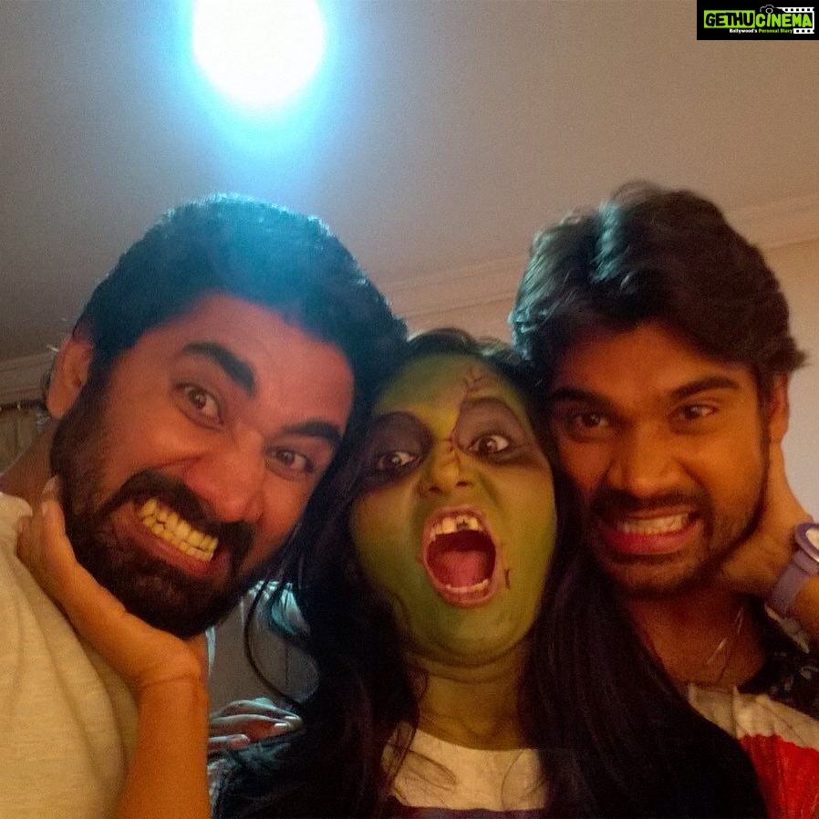 Ishika Singh Instagram - With the other two actors in film #actorslife #acting #shooting #camera #filmshooting