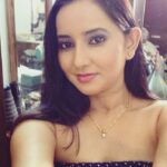 Ishika Singh Instagram -