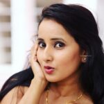 Ishika Singh Instagram -