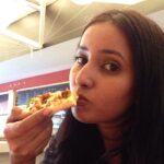 Ishika Singh Instagram - Pizza anytime