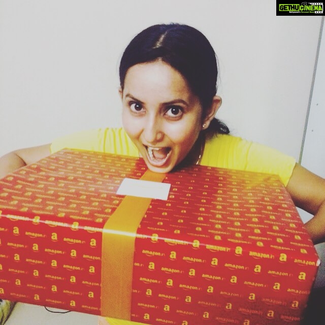 Ishika Singh Instagram - My Rakhi gift ...MacBook Pro