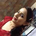 Ishika Singh Instagram - Now turn your head and look at me