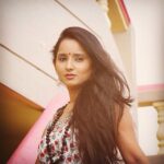 Ishika Singh Instagram - #indianbindi #boringday #tryingtomoveon #positivity #posing