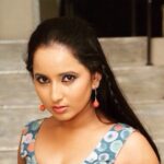 Ishika Singh Instagram -
