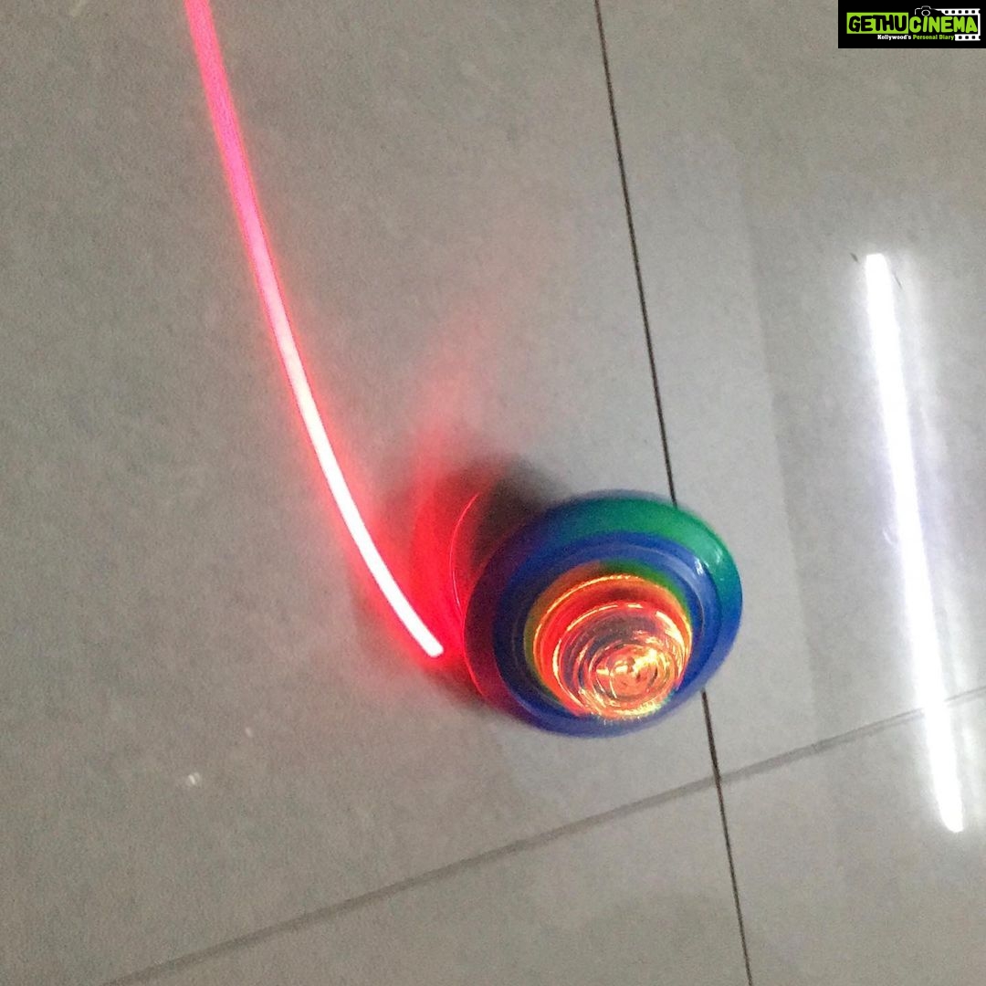 Ishika Singh Instagram - Somewhere between playing with a spin top and playing ‘ spin the bottle ‘ we all grew up ! #growinguptoofast #growingup #spintop #spinthebottle #spintoptricks #spintops #spinningtops #childhoodgames