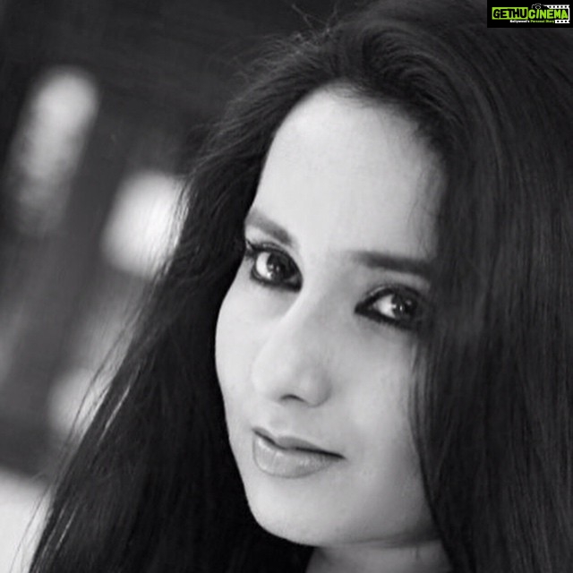 Ishika Singh Instagram - Black n White me ..