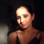 Ishika Singh Instagram - Split light
