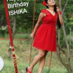 Ishika Singh Instagram - Thanks shirin for bringing back old memories alive :) I remember u asking me to balance on the swing and I was like .... can I do that 🤔@shirinsriram #oldimages #oldpictures #oldshoot #photoshoot #photooftheday #photoshootideas #actorslife #actoratwork #willworksoon