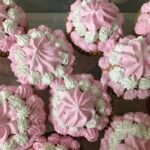 Ishika Singh Instagram - My baby turns one ... called couple of kids but ordered huge cake .... 🙃 #birthdaycake #birthdaygal #birthdaycupcakes #birthdaycelebrations #pinkandwhitecake