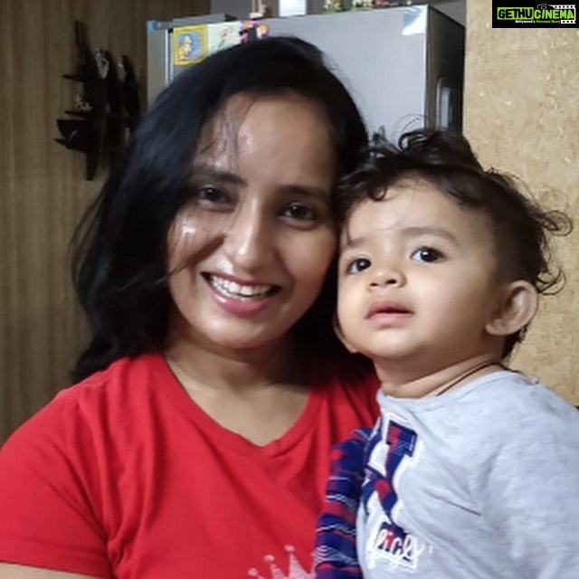 Ishika Singh - 301 Likes - One of those days ... When u can’t go to work but work comes home 🏠 #coronatimes #workfromhome #workcomeshome #selfiewithbaby #cutebabiesofinstagram #babylove #mybaby #lovetobewithmybaby #shoot #shootingtime #actorslife #actoratwork #actorslife🎬 #actoratwork😊😊 #telugufilmnagar #telugufilmindustry #voiceover @shirinsriram #shirinsriram #shirinsriramcafe #paripari #pari #pyaaripari