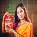 Ishika Singh Instagram - N here comes ....Anand masala