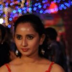 Ishika Singh Instagram - So wanted to wrap n go home .....