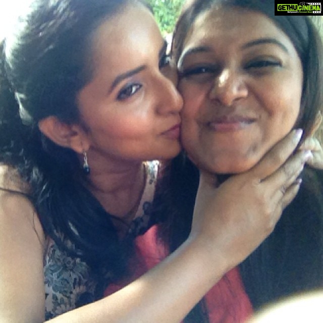 Ishika Singh Instagram - Couldn't resist ! I wanted to kiss her badly ;)