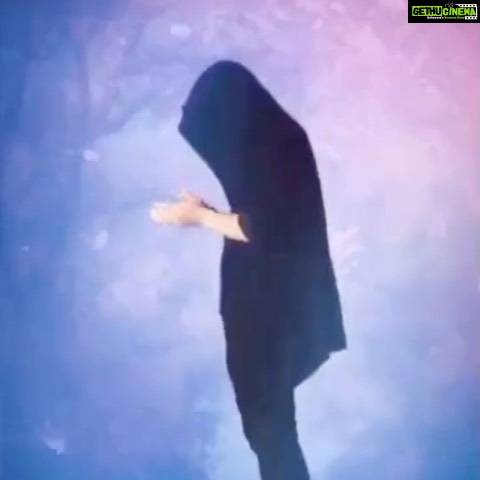 Ishika Singh Instagram - My sis made this cute video and sent on Whatsapp ... she is my Tik tok queen 👸 ... lucky to have a sister like this who can create smile on my face #sisterlove #sistersister #suprised