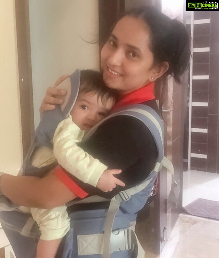 Ishika Singh - 310 Likes - Me and my kangaroo 🦘 #meandmygirl #meandmymunchkin #meandmykangaroo #mybabygirl #babycarrier #babybag #babygirl🎀