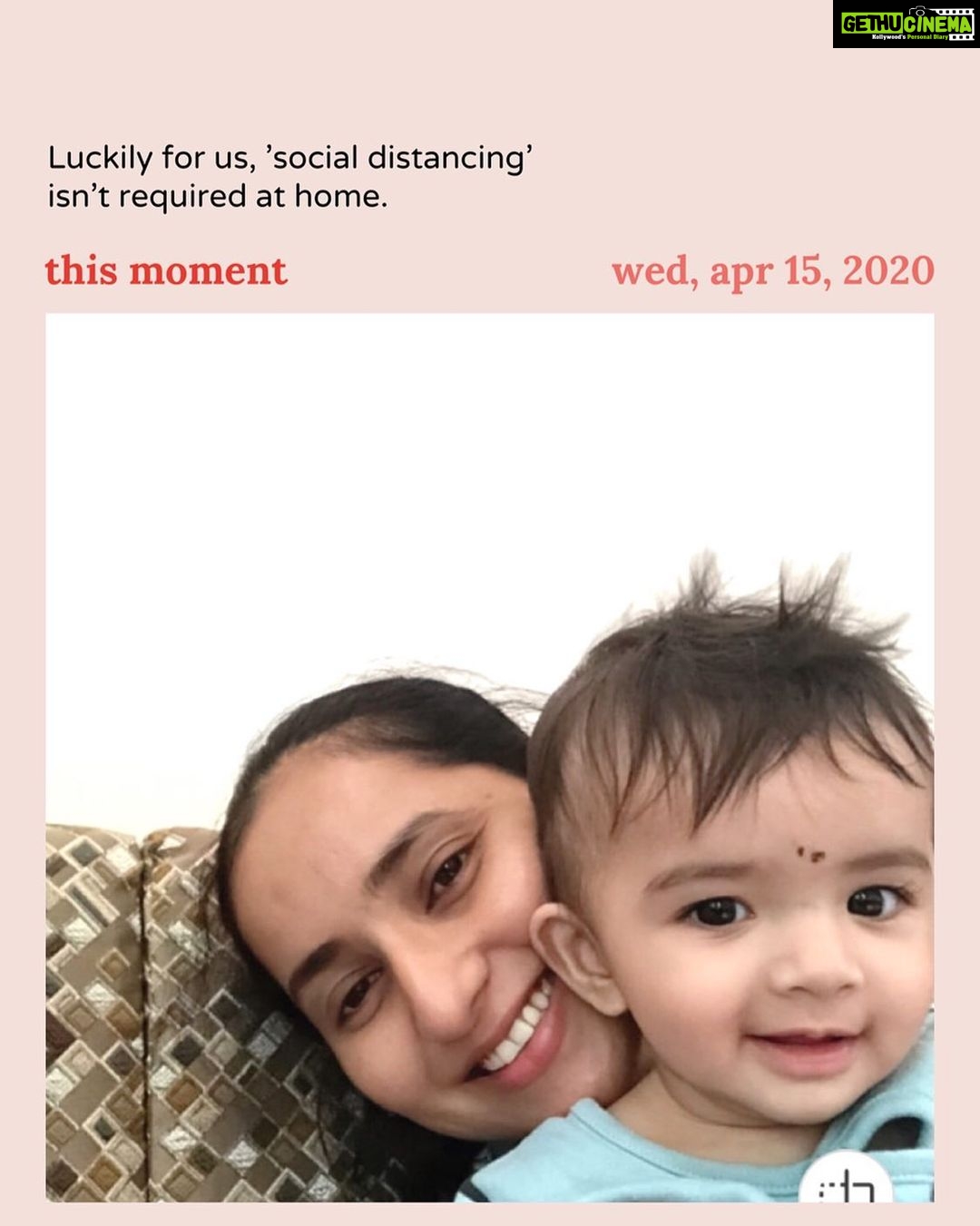 Ishika Singh Instagram - Staying indoor and fighting against co-vivid-19 both of us together :) #covid19 #coronavirus #coronavid19 #lockdown2020 #lockdownlife #stayinghome #stayingpositive