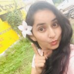 Ishika Singh Instagram - When it Rains, Everything Becomes More Wonderful . Sunlight and a light rain once in a while keep flowers happy, growing and fresh #monsoonseason #flowers🌸 #monsoonsunlight #sunlightandrain #monsoonflowers🌸