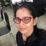 Ishika Singh Instagram - In love with my red frames 🖼... red velvet ka cake 🎂 lagee 😛#redframes #redframes #redeyespeople