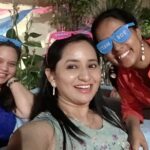 Ishika Singh Instagram - Team girl vs team boy 👦 lovely evening ... #babyshower #babyshowerparty #momsandbaby #friends_moms #partyparty #steppedoutafterages #gettingbackontrack #gettingbetter