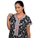 Ishika Singh Instagram - @accedotextile fine fabric , aesthetic prints and comfy to carry around .. the best part is they come with pockets .. for our smart phones 📲 n iPods ;) #accedotextiles #textiledesign #textileartist #actorslife🎬 #actoratwork #workandplay
