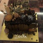 Ishika Singh Instagram – Family …friends … chit chat ..eat out … film … that sums up my bday celebrations and it was perfect 🤩 Thanks @mini.nair.5876 @nair2997 and chandu for spending day and making my bday special . I had the privilege to cut two cakes 🎂 … . I love bday’s but I don’t want to grow old :( #mybirthdaypost #mybirthday #mybirthdaycake #dontwanttogrowold #andazapnaapna