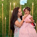 Ishika Singh Instagram – Went to her sisters bday party but couldn’t resists holding her …#babygirl #babylove #babiesofinstagram #girly #lovelybabies #lovelybabygirl #firstbirthdayparty #firstbirthday