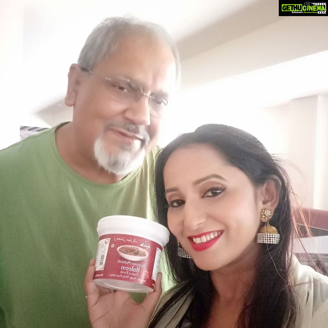 Ishika Singh Instagram - Rest in peace @vijaymarur you will b missed . I miss working with u ... n endless talks about food 🥘 A fine director , writer , good human being and a humble soul .