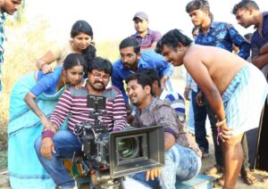 Ishika Singh Instagram - With my camera 🎥 head DOP ... watching the scene which we shot ! #telugufilmnagar #telugufilm #telugufilmindustry #actorslife🎬 #actoratwork #cameradept