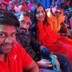 Ishika Singh Instagram - Very friendly and apt host for this show . Both of them are sweet and capable of handling any kind of craziness #telugufilmnagar #telugufilmindustry #actoratwork #actorslife🎬 #patas2