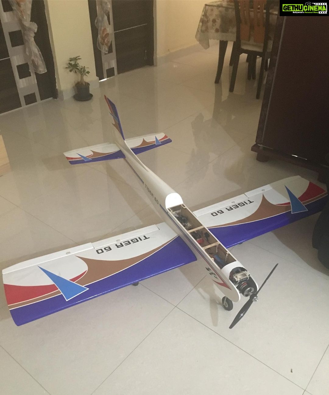 Ishika Singh Instagram - Working on this giant RC which is as big as me ... #aeromodeller #aeromodelling #hobbyflying #rcflying #remotecontrolairplane