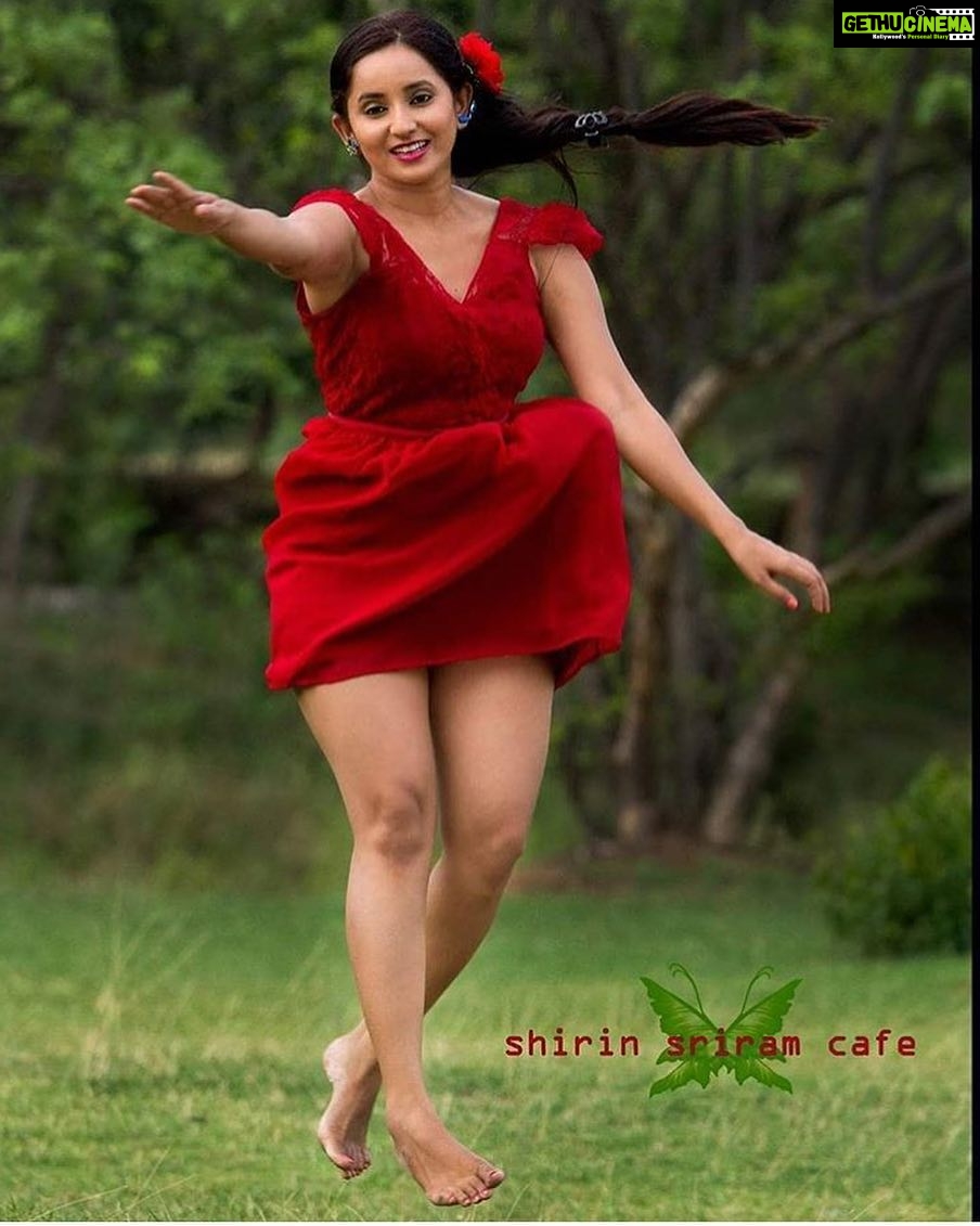 Ishika Singh - 278 Likes - Random shot ... which turned out well #girlinred #photoshoot #artistlife #actoratwork #actorslife🎬 #telugufilmnagar #telugufilmindustry