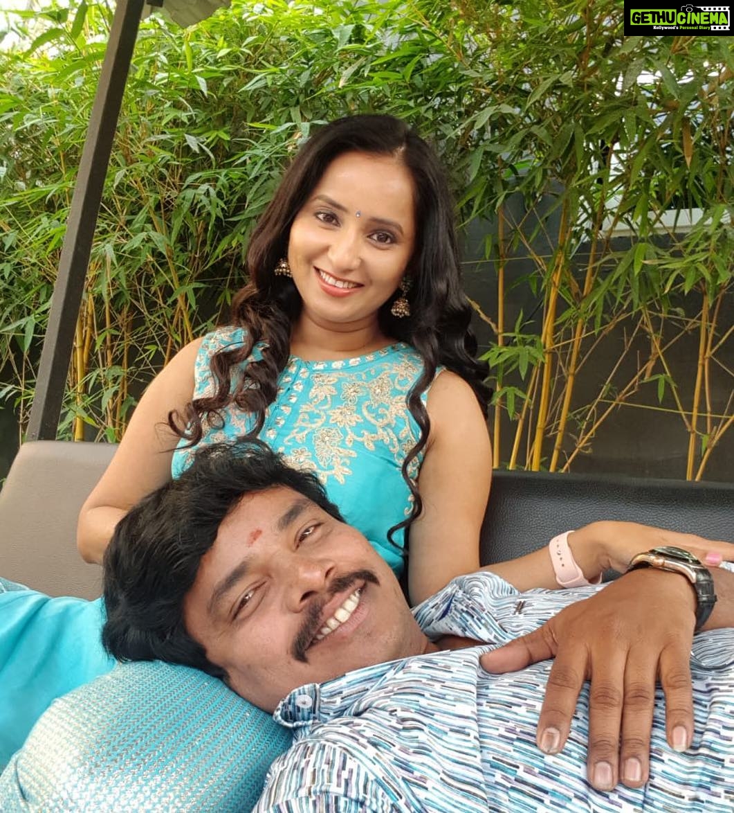 Ishika Singh Instagram - Me and my co actor #actor #actorslife #telugufilmnagar #telugufilmindustry #kobbarimatta #tollywood @tollywood @sairazesh @observingeye