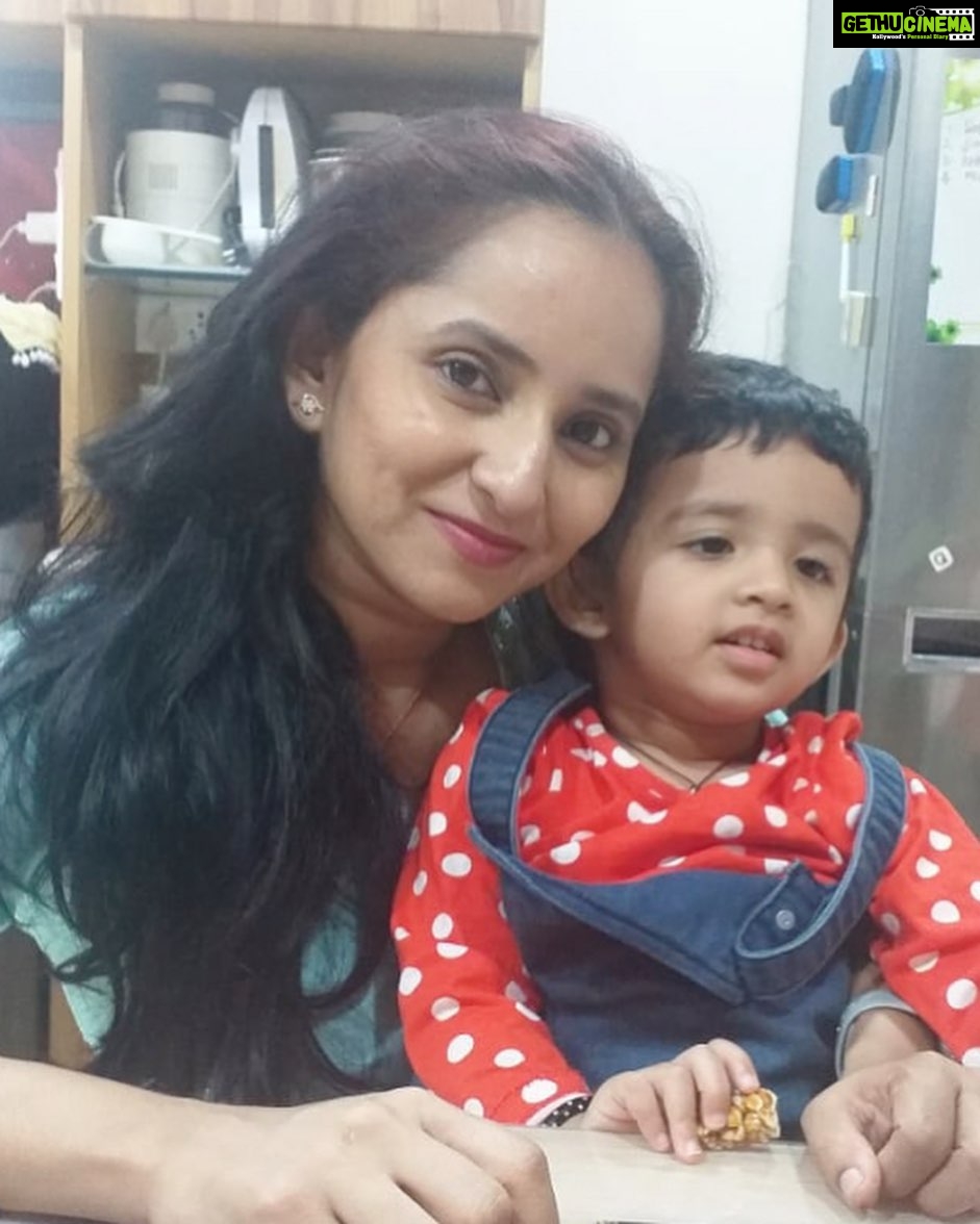 Ishika Singh Instagram - I still remember those visits to my gynaecologist @swapnahealthcare . While Sitting on that bench listening to dr deepti … holding boy and gal card and only one thing that was in my mind …. O god … ! when will this baby come out ( don’t care if it’s boy or gal ) and when Can i b like before … never did I know that my life won’t b the same like before… my outlook towards life … responsibilities … likes and dislikes everything changed forever and for good 😊. From Myntra , Nykaa to first cry shopping 🛍 from spa saloon visits to Pediatrician visits , from hectic work schedules , meetings .. plannings , shoots to changing diapers , making baby food and playing with her blocks … From Justin Biber … game of thrones .. to cocomelon , masha and the bear 🐻… My life has changed and so far it’s good and am@enjoying it . Together we both r completing 2 and I feel it’s an achievement for both of us . Finally I could find someone who partially understands me now ;) and someone whom I can Love totally totally totally #girlsgrowingup #girlsgrowfast #secondbirthday #secondbirthdaypost #motherfeelings #momslove #newtomotherhood #enjoyingmotherhood