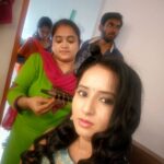 Ishika Singh Instagram - It takes so many ppl , so much time , so many minds and talent to make us look the way we are . #makeupartist #makeupoftheday #gettingready #actors