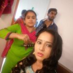 Ishika Singh Instagram - Getting ready for interview .. In makeup room #makeuptime #makeupoftheday #actoratwork #actorslife #actorslife🎬 #a