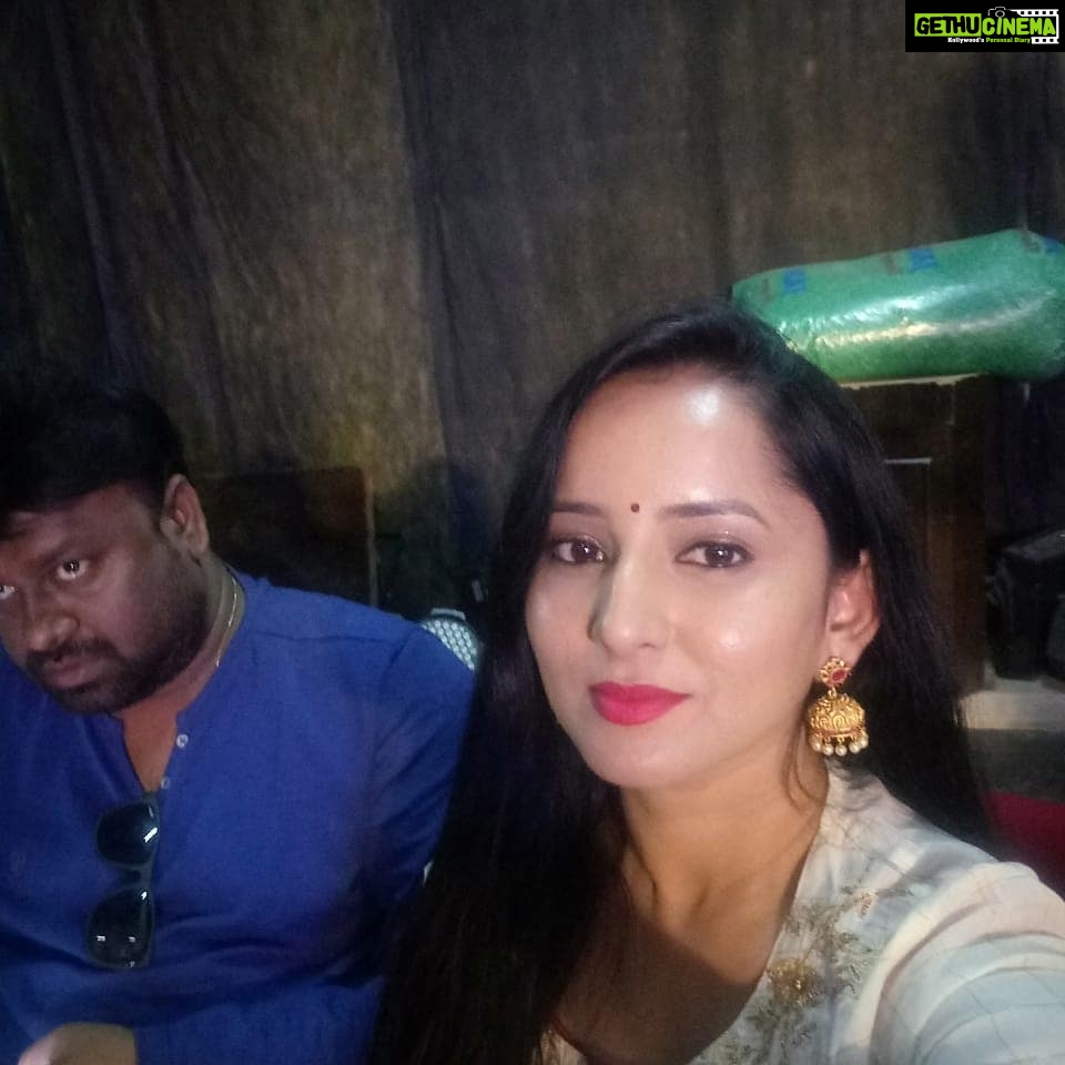 Ishika Singh Instagram - My director ... Working hard to shape our careers #telugufilmindustry #telugufilmnagar #kobbarimatta