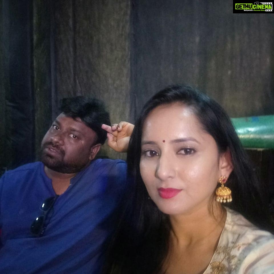Ishika Singh Instagram - My director ... Working hard to shape our careers #telugufilmindustry #telugufilmnagar #kobbarimatta
