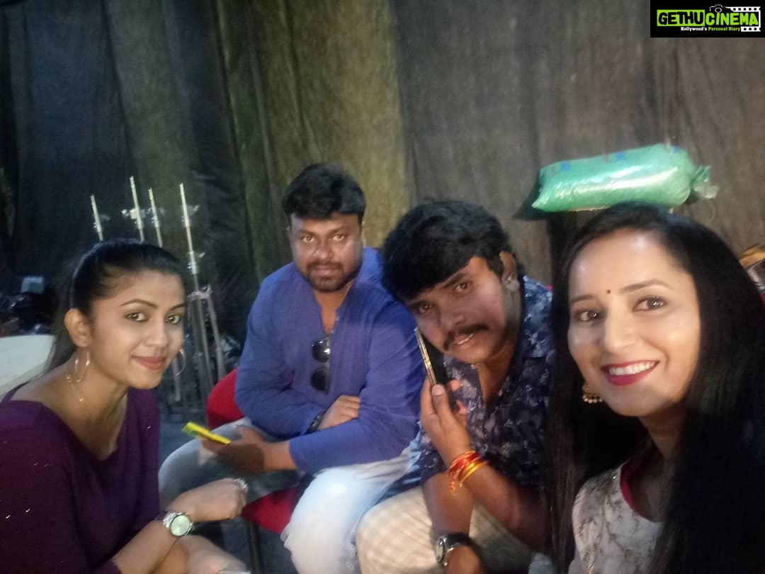 Ishika Singh Instagram - Sankranti sambaralu . Kobbari matta promotions ...fulll energy and excitment #kobbarimatta #telugufilmindustry