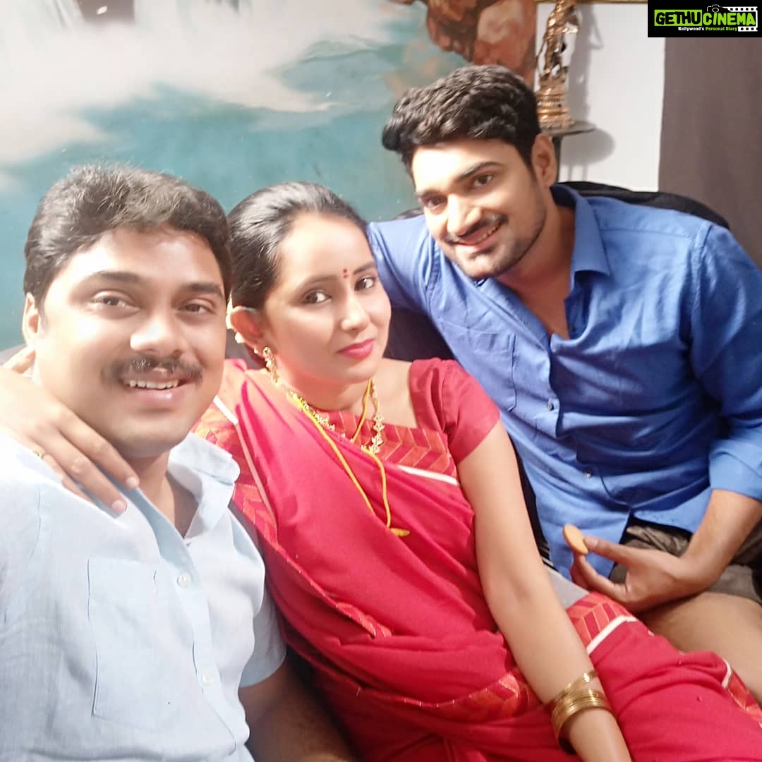 Ishika Singh Instagram - My co actors #actorslife #actoratwork