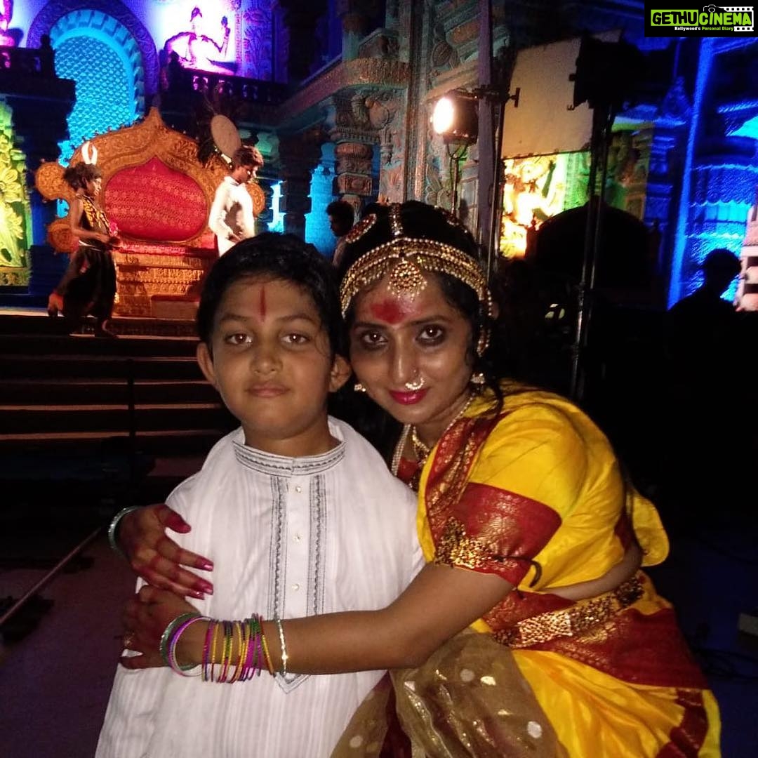 Ishika Singh Instagram - Worked with this cute boy with amazing talent . His cuteness and talent is overloaded .... managing school and shoots is not easy but this boy does both very well . @maheshwar_child_artist_ @maheshwar_artist #filmmaking #filmshooting #telugufilmindustry #telugufilmnagar #actorslife #actorslife🎬 #actoratwork #childartist