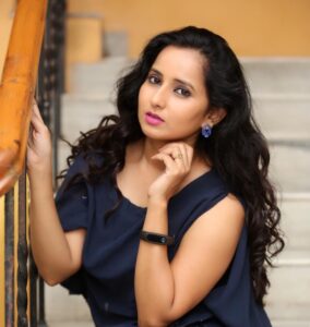 Ishika Singh Instagram - #actorslife #actorslife🎬 #actorheadshots #actoratwork #photoshoot📷 #kobbarimattasongpromo #telugufilmindustry #telugufilmnagar