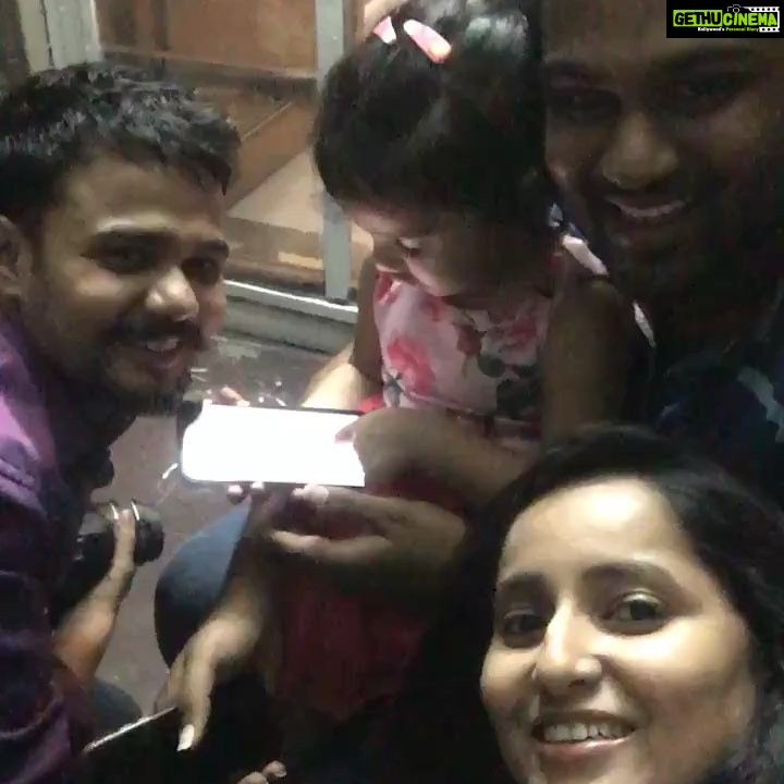 Ishika Singh Instagram - We three mad 😠adults were posing for selfie and this cute doll knew it was on boomerang #shootingmode #funnymemes #cutebabies #cutekids #boomerang @thecelebrationstudio @honeydew86 @revantvyas93 @viveksrinivas90 @makeupartist_tasnim