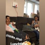 Ishika Singh Instagram - Lunch time with @makeupartist_tasnim @thecelebrationstudio team ! So laid back and relaxing 😌