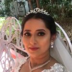 Ishika Singh Instagram - Wink in between the shots #actorslife🎬 #shootingmode #actorslife #filmindustry #telugufilmnagar #telugufilmindustry #shootingtime #shootingmode #photoshoot #bridestory @honeydew86 @makeupartist_tasnim