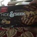 Ishika Singh Instagram - I can eat this one .... whole day ... finished 3 packs ! In one go ....#cafemocha #hideandseek #chuckdieting #hideandseekcaffemocha