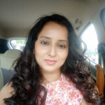 Ishika Singh Instagram - Curls on ... shoot mode ... drive mode #telugufilmindustry #actoratwork #teluguactors #teluguactor #telugufilmnagar #shootingmode #shootingtime #shooting #actorslife🎬 #curlsfordays
