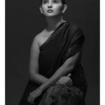 Ishika Singh Instagram - Black and white or colour which one is better ? #blackandwhite #colourpicture #actoratwork #actorslife #actorslife🎬 #shootingtime #photoshoot #studiolighting #studiolife #telugufilmnagar #telugufilmindustry #actresshoutout