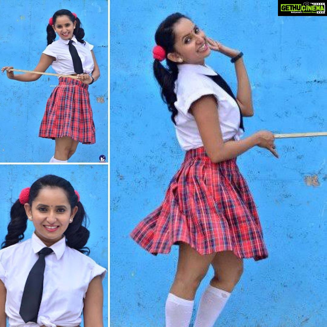 Ishika Singh Instagram - If I actually dressed up like this and turned up at school ???? I dare not to imagine such things ... but it’s all cool for me at work ;) #shootingtime #shootingmode #shooting #filmindustry #filmshoot #songshooting #telugufilmnagar #telugufilmindustry #actorslife #actorslife🎬