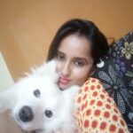 Ishika Singh Instagram - My sweetheart #pawsome #damroo #doglover #puppylove