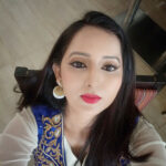 Ishika Singh Instagram - Selfie obsessed #selfie #selfie_time #selfietime📷 #shootingtime #shootmode #actorslife #actoratwork